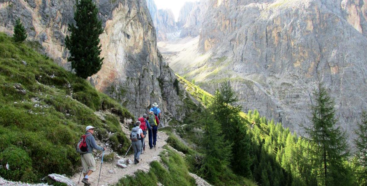 dolomite trekking