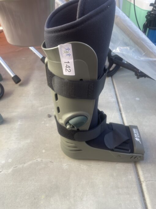 Large Walking Boot – Item #142- Service Charge $10