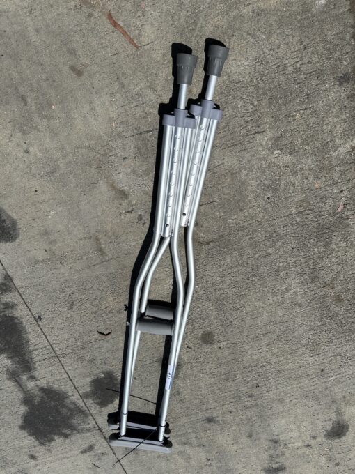 Crutches 5’2” to 5’10” - Item #411 - Service Charge $10