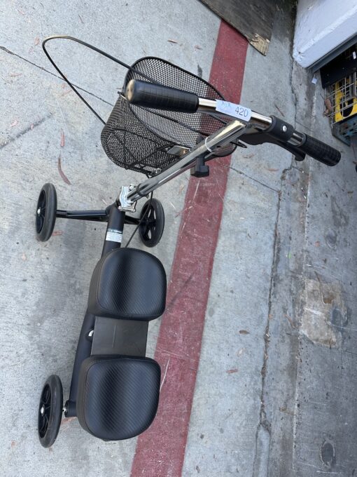 Knee Scooter – Item #420 – Service Charge $10