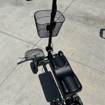 Knee Scooter with Basket – Item #424 – Service Charge $10